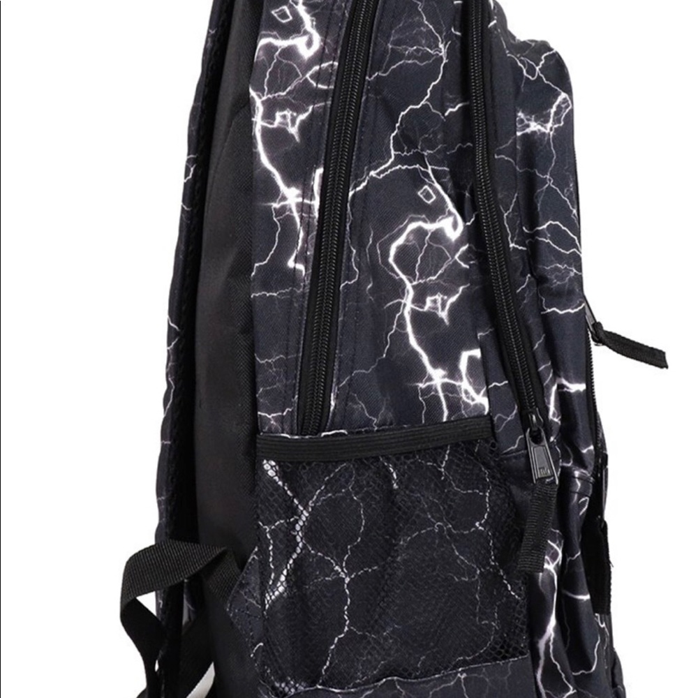 Lighting pattern backpack - Picture 4 of 5
